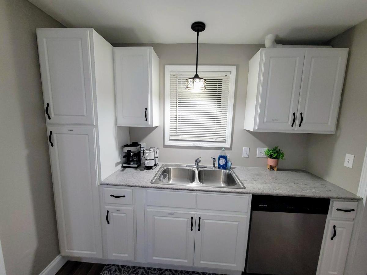 Apartment With Brand New Furniture And Large Parking West Seneca Εξωτερικό φωτογραφία