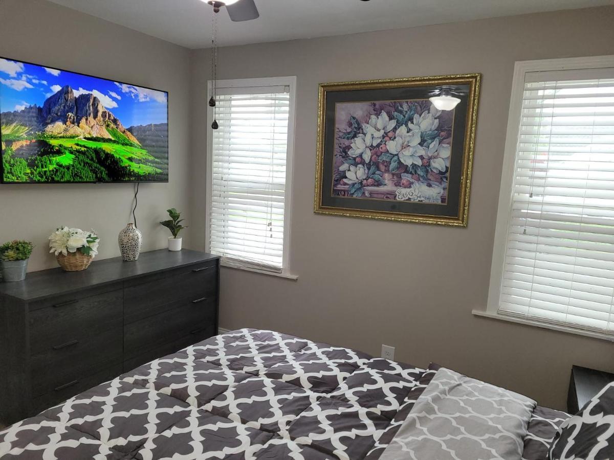 Apartment With Brand New Furniture And Large Parking West Seneca Εξωτερικό φωτογραφία