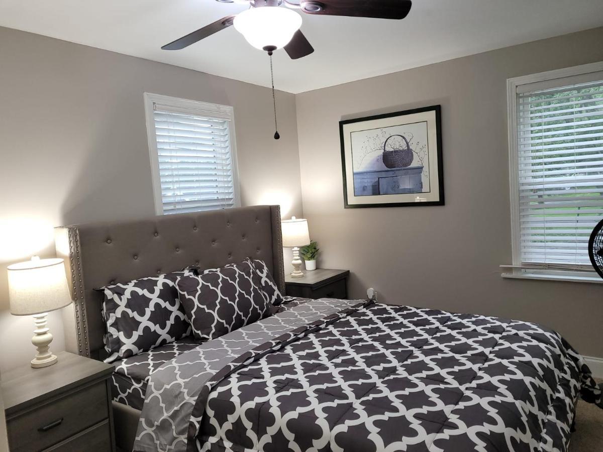 Apartment With Brand New Furniture And Large Parking West Seneca Εξωτερικό φωτογραφία