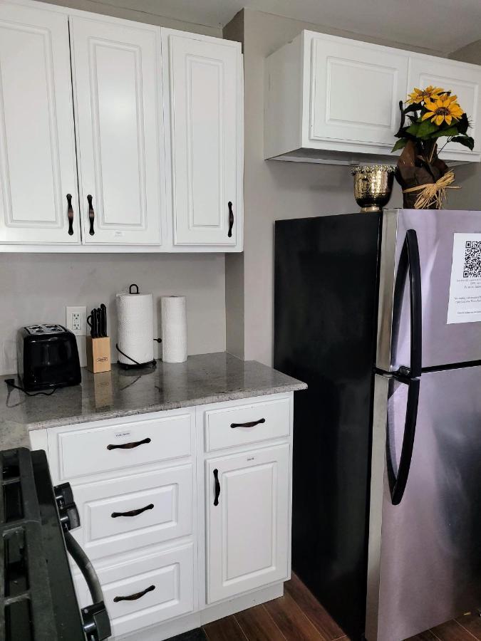 Apartment With Brand New Furniture And Large Parking West Seneca Εξωτερικό φωτογραφία