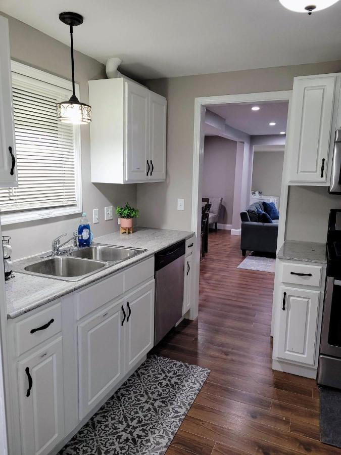 Apartment With Brand New Furniture And Large Parking West Seneca Εξωτερικό φωτογραφία