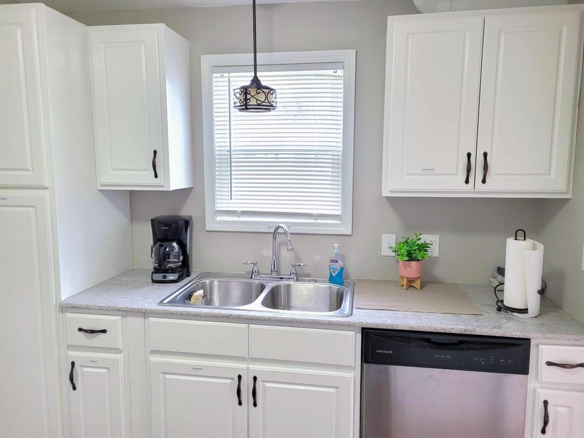 Apartment With Brand New Furniture And Large Parking West Seneca Εξωτερικό φωτογραφία